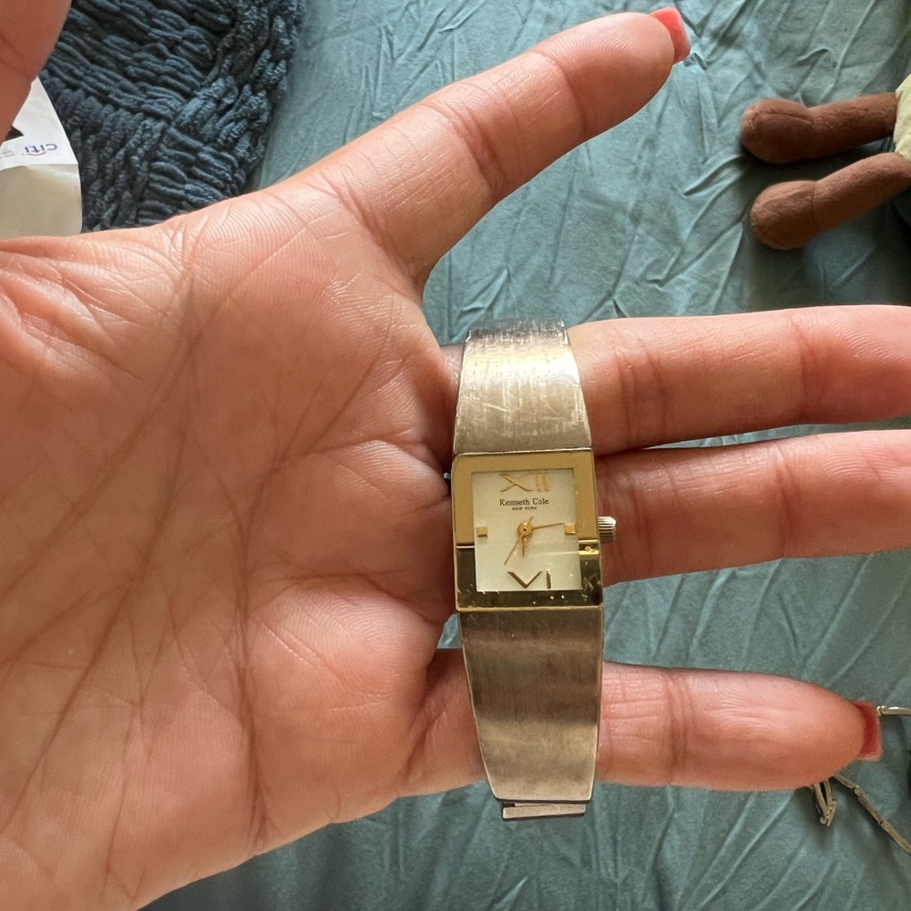 Kenneth Cole Silver Mesh Watch Sleek Design